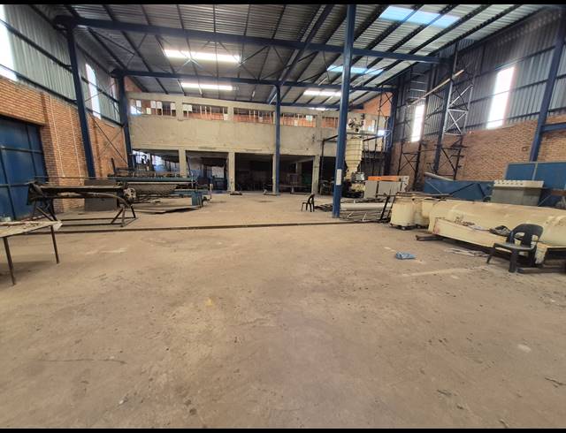 1,200M² WAREHOUSE FOR SALE IN DENVER